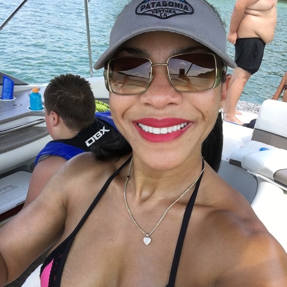 Meet your Posher, Kennette - Picture 1 of 1